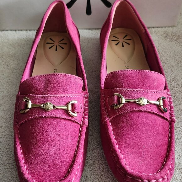NEW Isaac Mizrahi Annie Hot Pink (Bijou Pink) Suede Loafers / Moccasins Size 7M - Picture 3 of 3